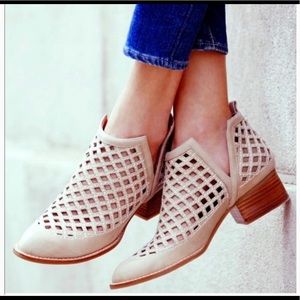 Jeffrey Campbell Taggart Bootie - Anthropologie